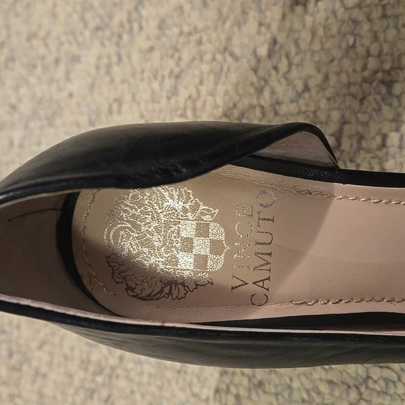 VINCE CAMUTO VP Halona Heels - Picture 4 of 9